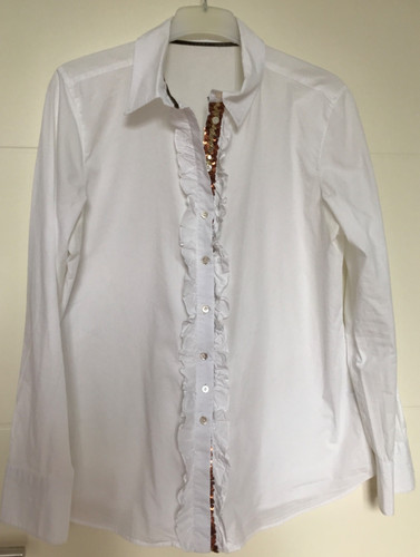 Nice connection - 👚,