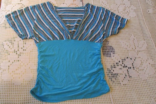 Bluse tailliert blau weiß